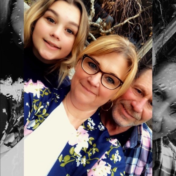 Meet your Posher, Tina - Picture 2 of 4